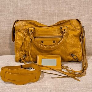 ❌SOLD❌Balenciaga City Series size Medium